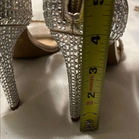 GB Gianni Bini  prom and Gold Heels with Rhinestone Bow Straps. - Picture 6 of 12